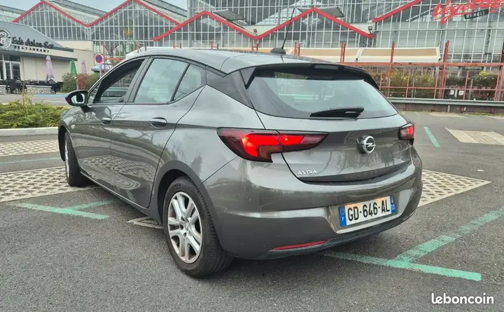 Opel Astra 2021 photo 3