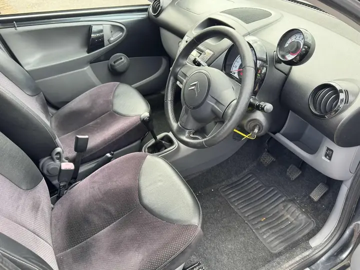 Citroen C1 2010 photo 2