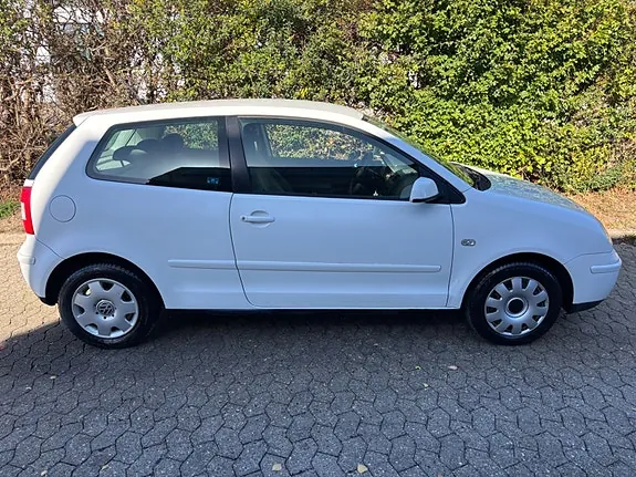 Volkswagen Polo 2002 photo 5