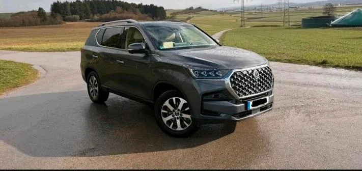 KG Mobility Rexton