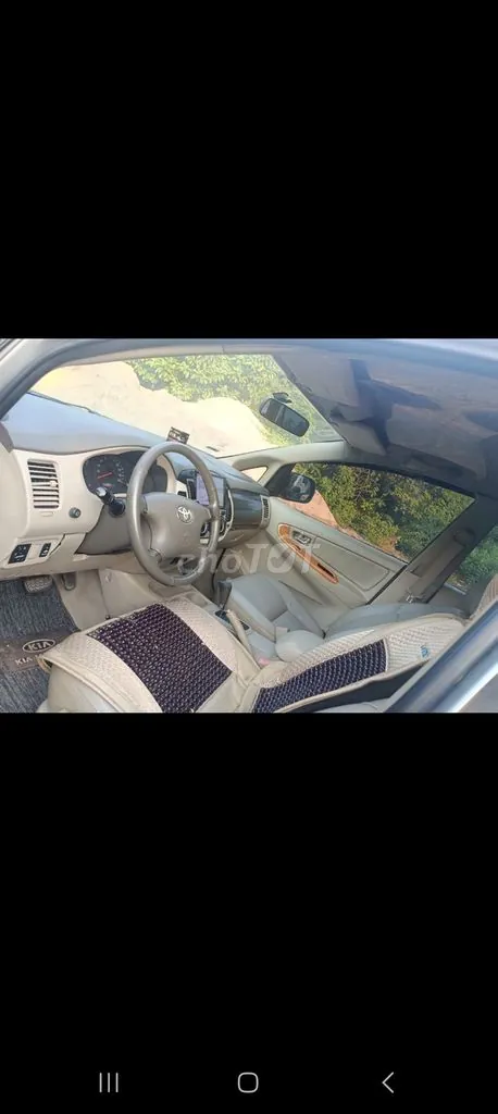 Toyota Innova 2009 photo 4