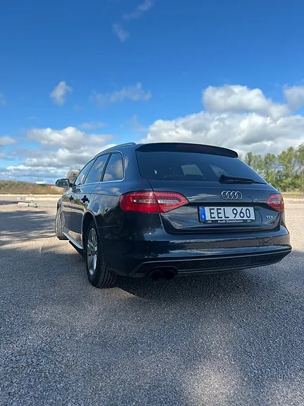 Audi A4 2014 photo 2