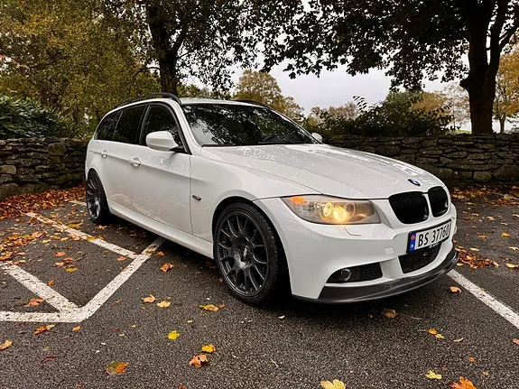 BMW 320D 2009 photo 5