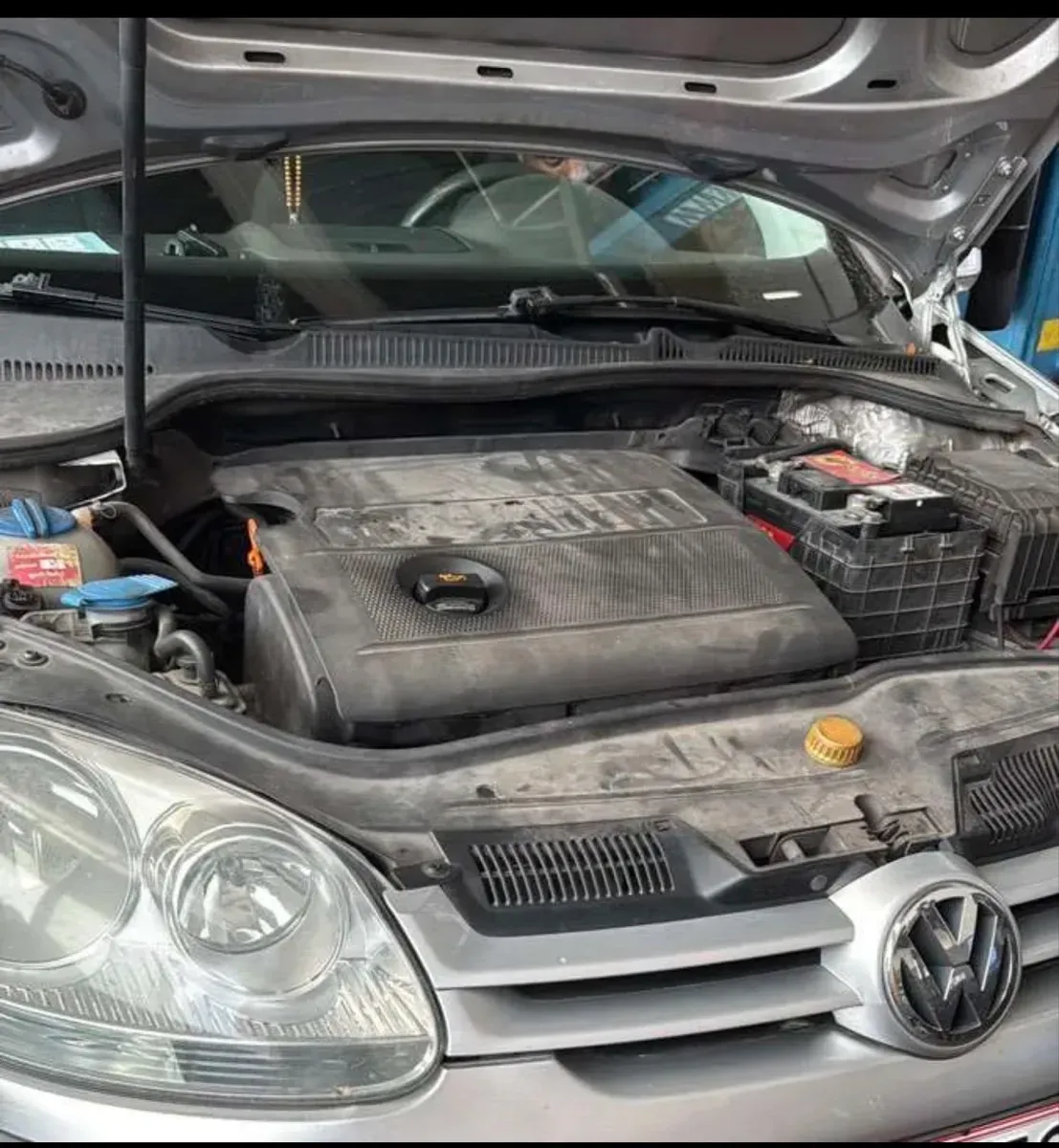 Volkswagen Golf 2004 photo 2