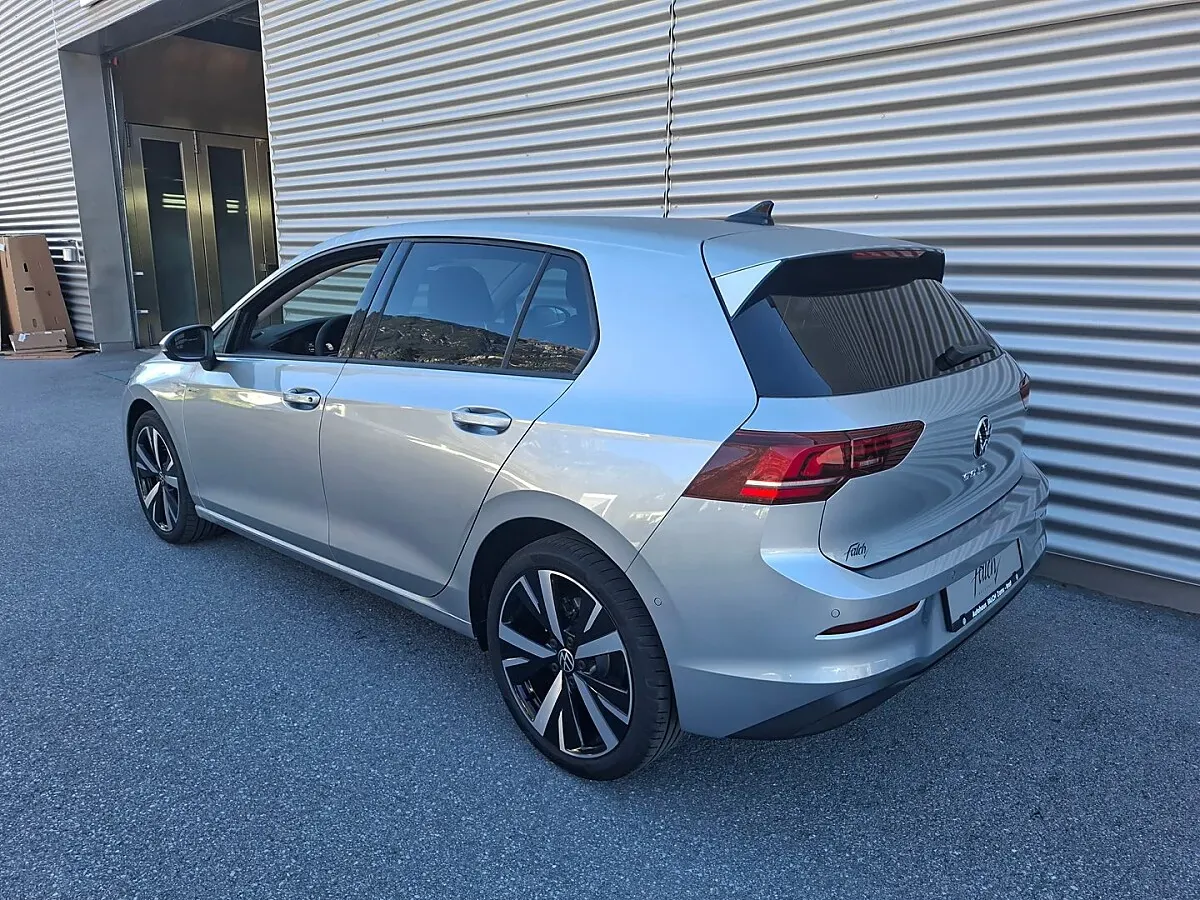 Volkswagen Golf 2026 photo 3