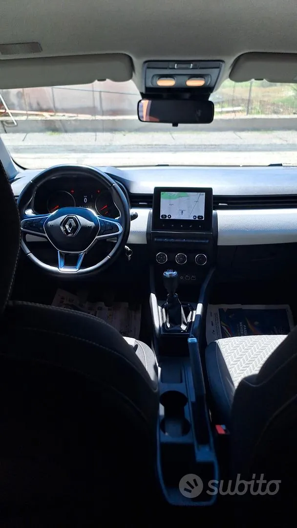 Renault Clio 2023 photo 4