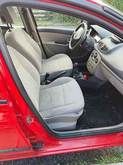 Renault Clio Iii 2009 photo 3