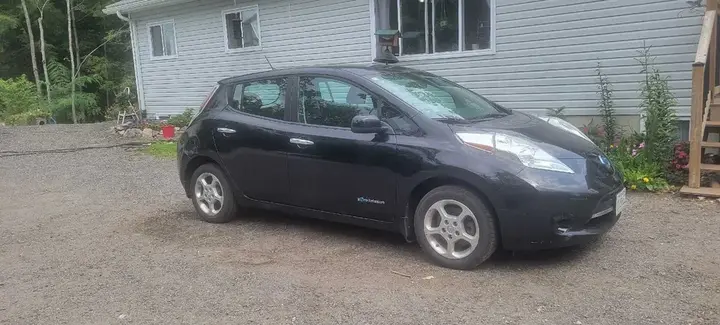 Nissan Leaf 2015 photo 4