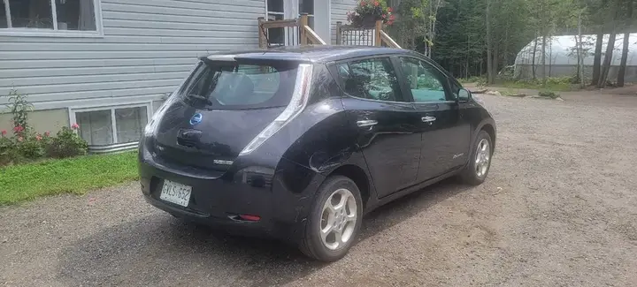 Nissan Leaf 2015 photo 5