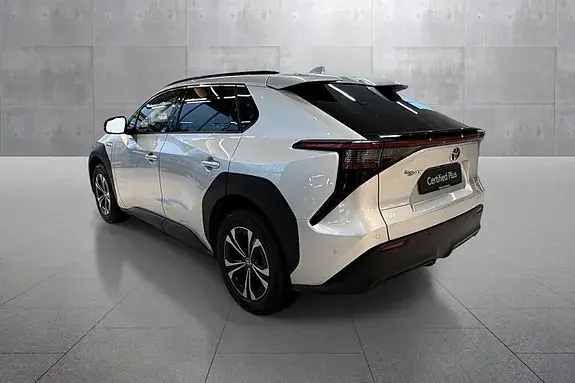 Toyota Bz4X 2022 photo 3