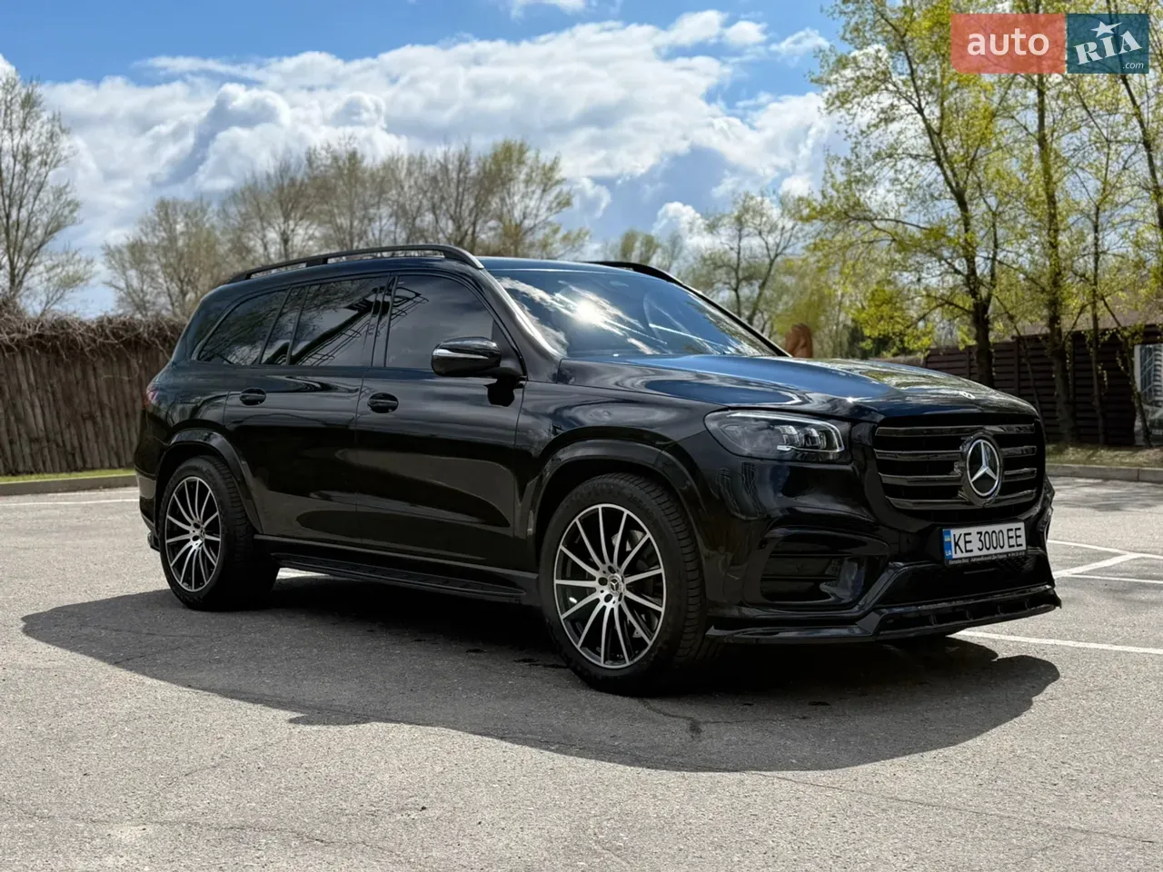 Mercedes-Benz Gls-Class 2025 photo 5