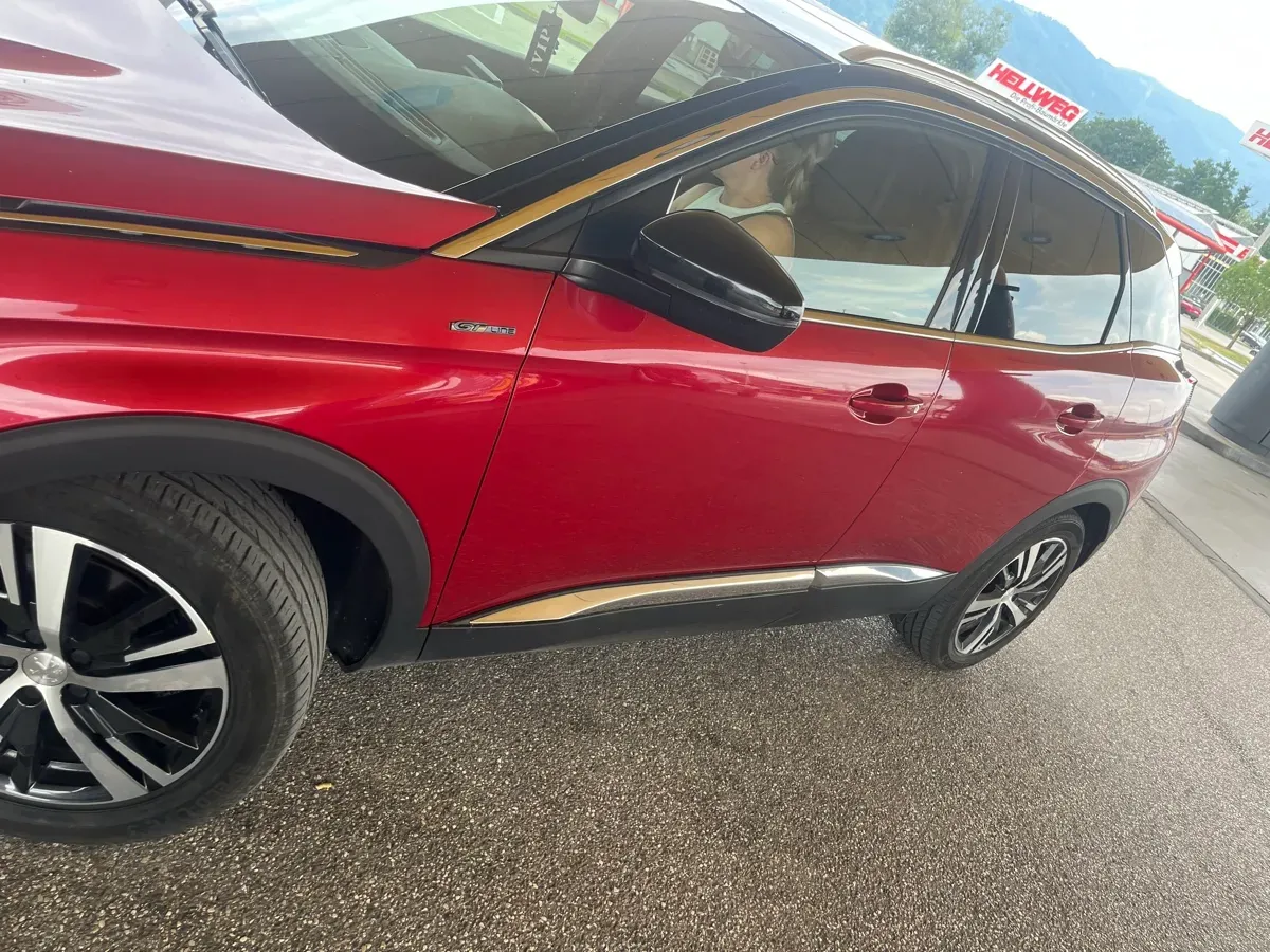 Peugeot 3008 2018 photo 2