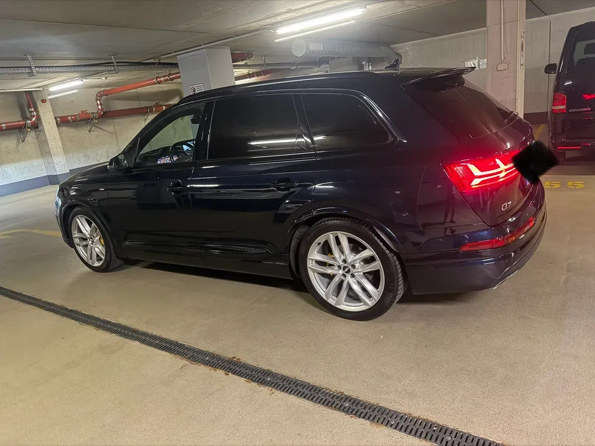 Audi Q7 2016 photo 3