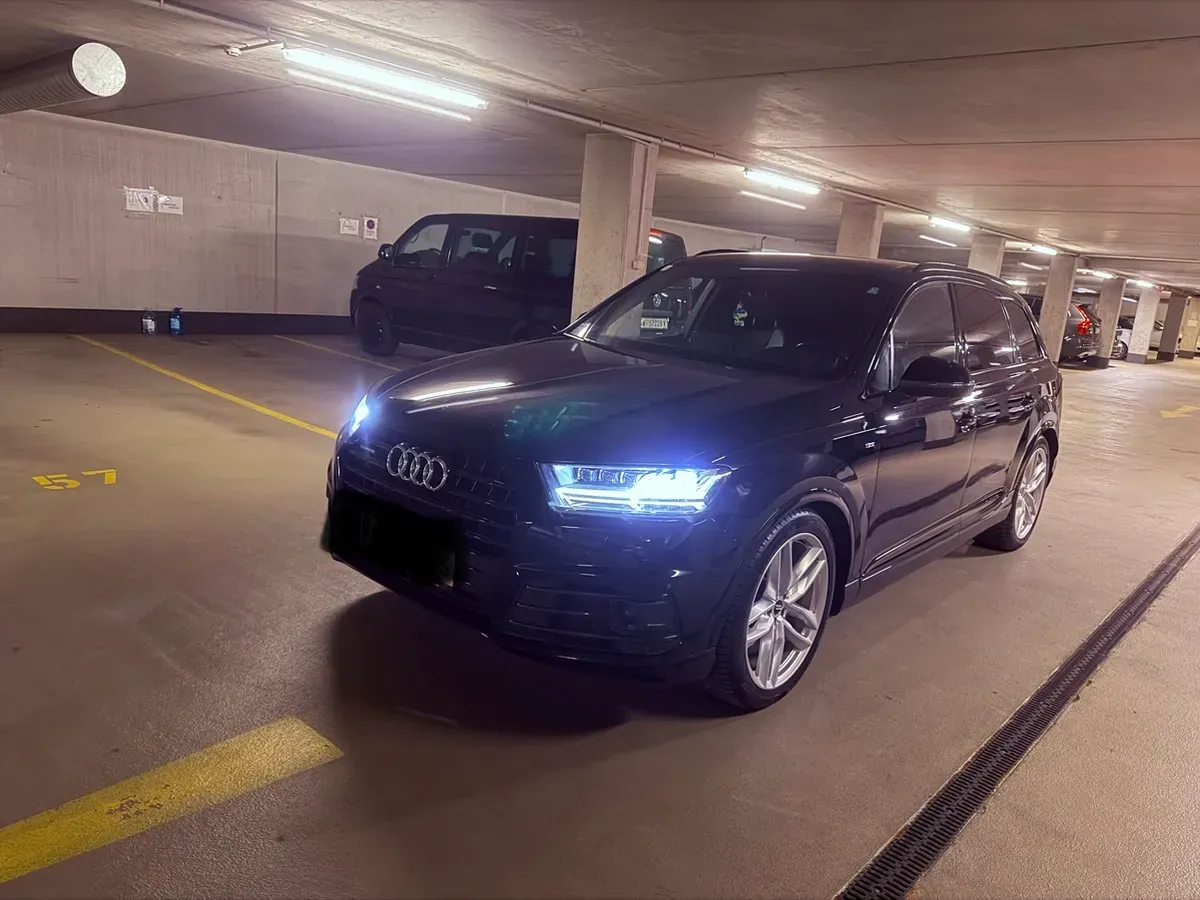 Audi Q7 2016 photo 2