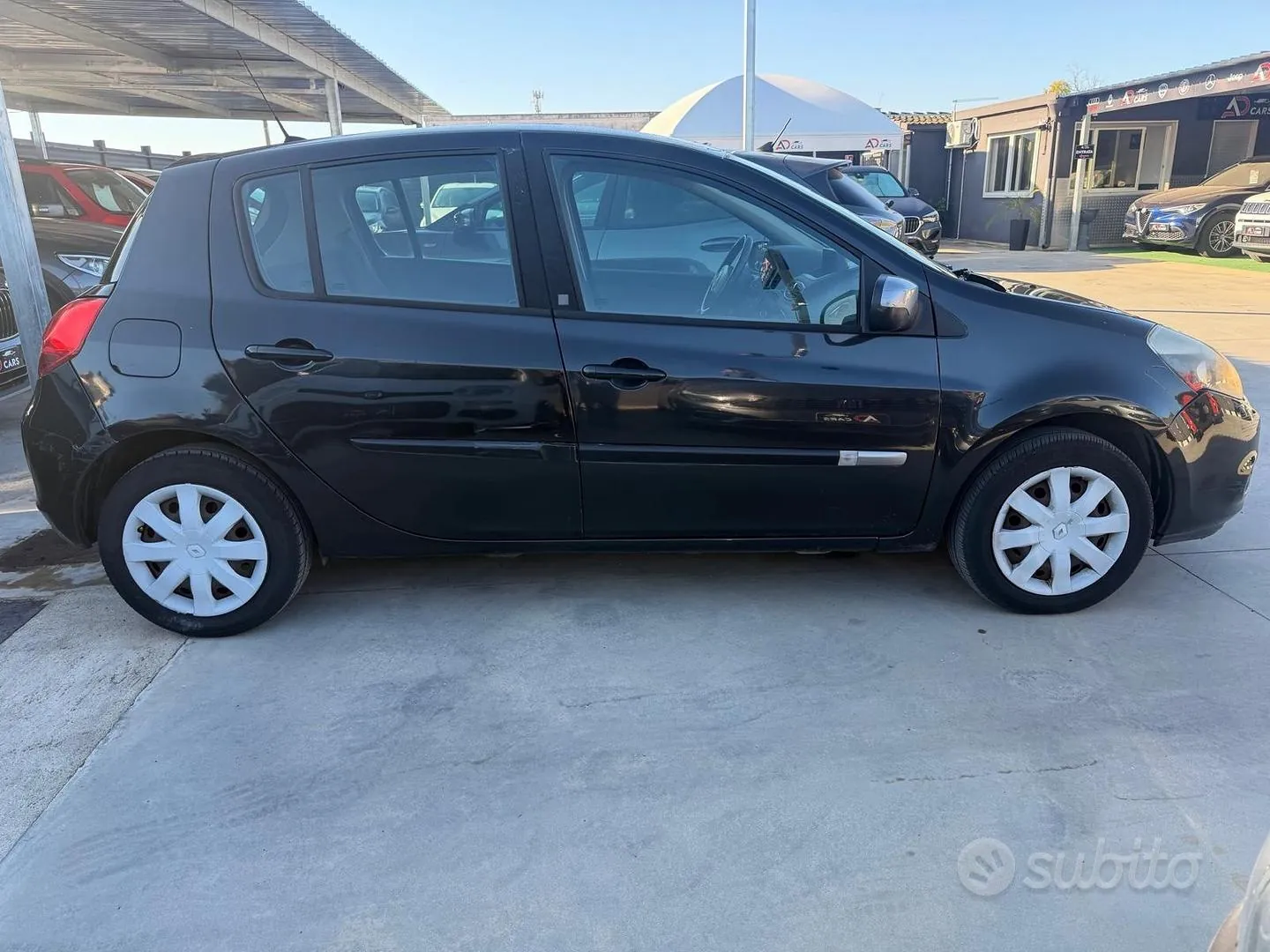 Renault Clio 2010 photo 4
