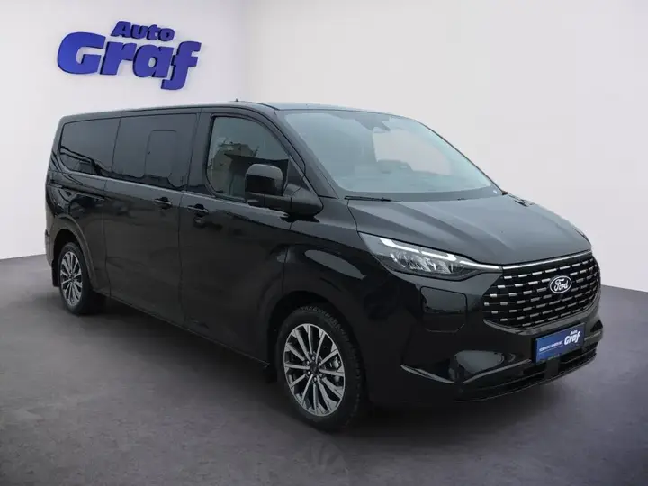 Ford Tourneo photo 2