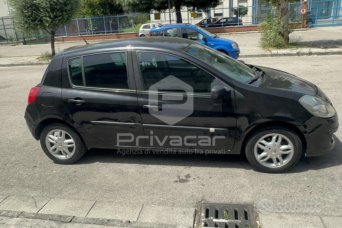 Renault Clio 2008 photo 4