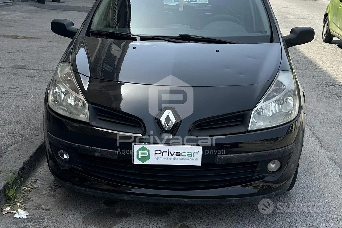 Renault Clio 2008 photo 2