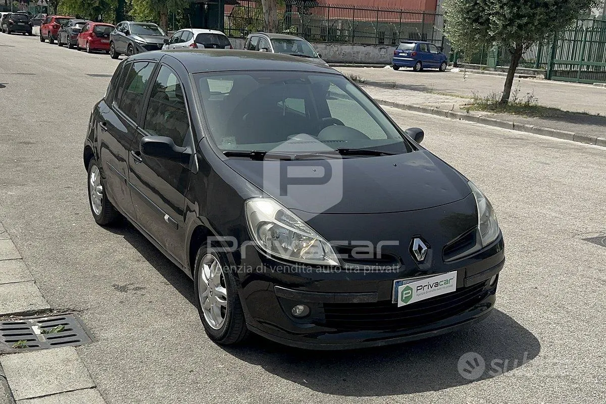 Renault Clio 2008 photo 3