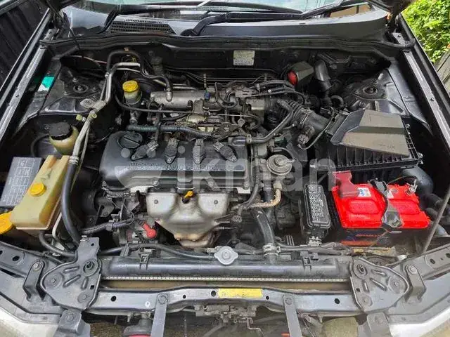 Nissan Sunny 2000 photo 2