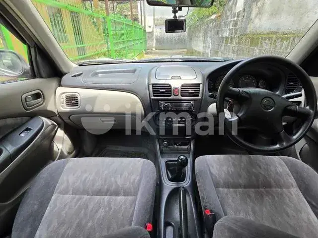 Nissan Sunny 2000 photo 5