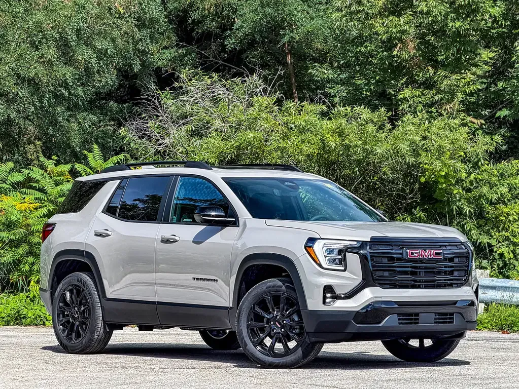 GMC Terrain 2027 photo 2