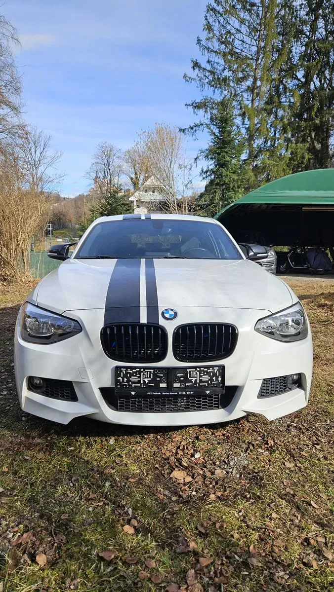 BMW 1 Series 2012 photo 2