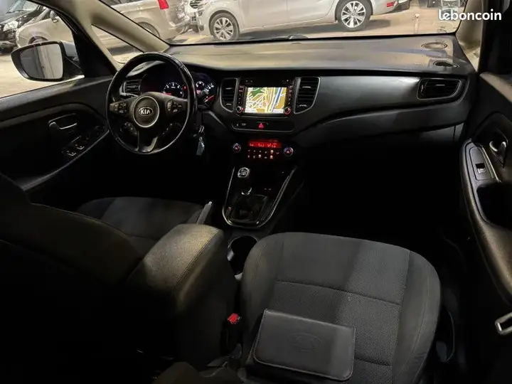 Kia Carens 2016 photo 3