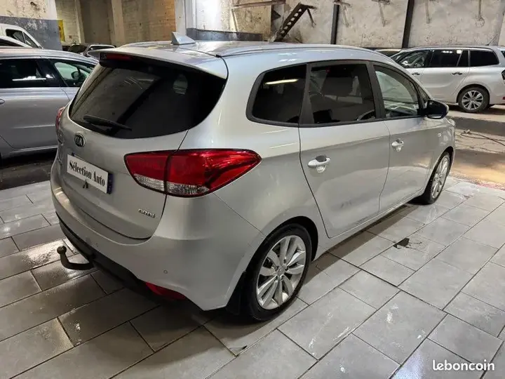 Kia Carens 2016 photo 2