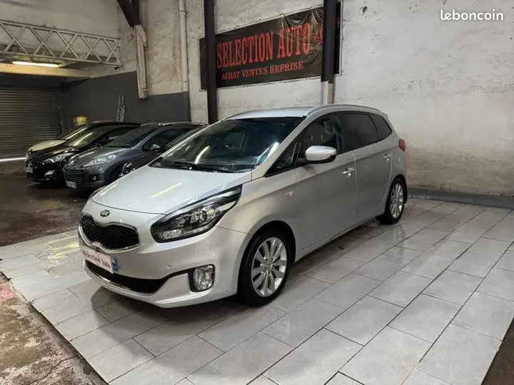 Kia Carens