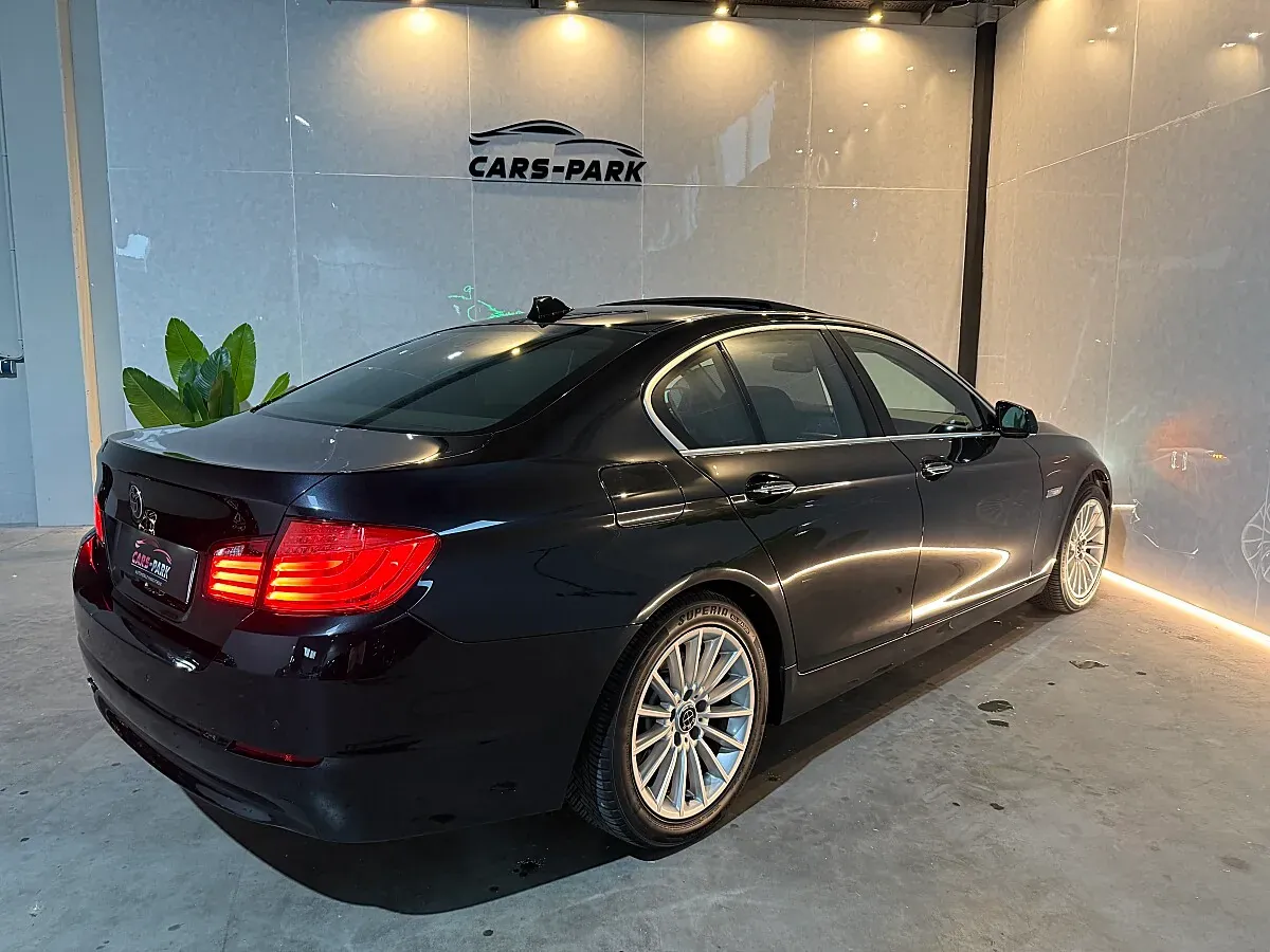 BMW 5 Series 2011 photo 3