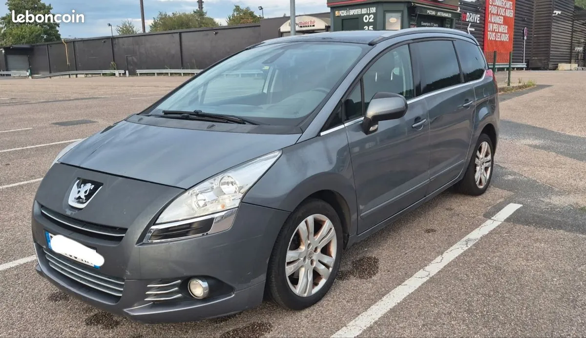 Peugeot 5008