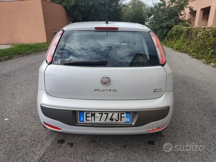 Fiat Punto Evo 2012 photo 5