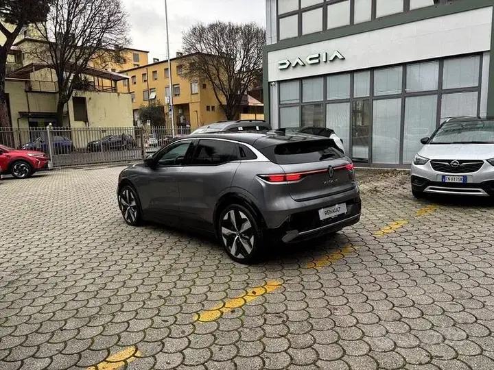 Renault Megane 2023 photo 2