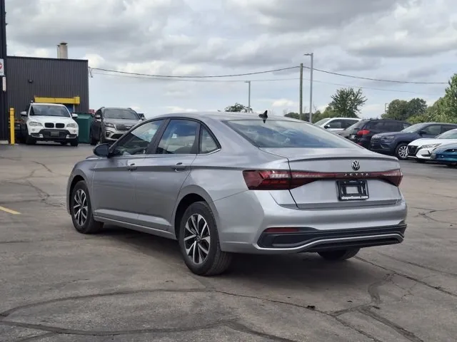 Volkswagen Jetta 2025 photo 3