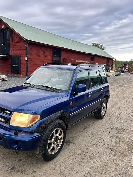 Mitsubishi Pajero Pinin 2004 photo 2