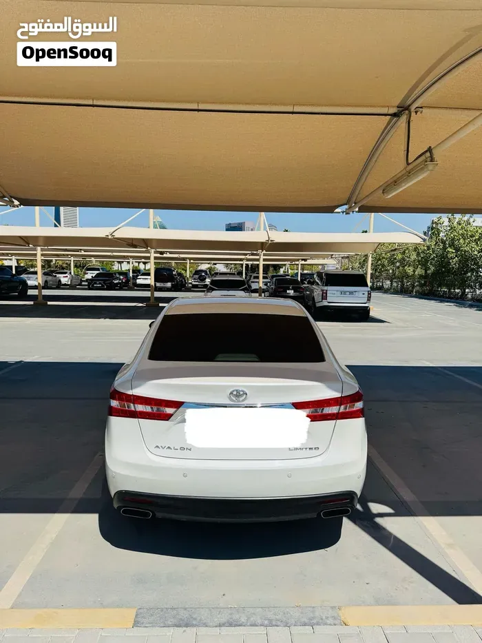 Toyota Avalon 2013 photo 2