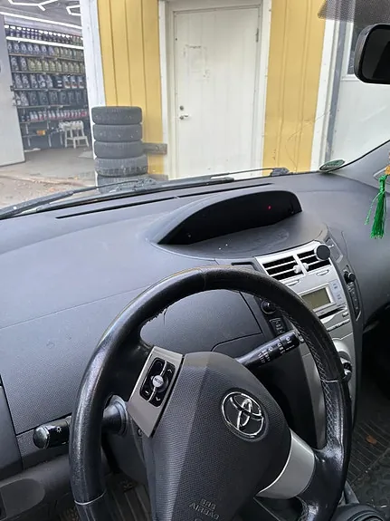 Toyota Yaris 2007 photo 4