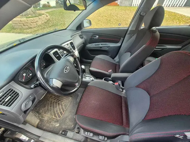Kia Rio 2008 photo 3