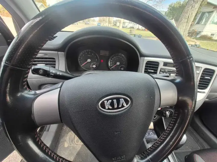 Kia Rio 2008 photo 5
