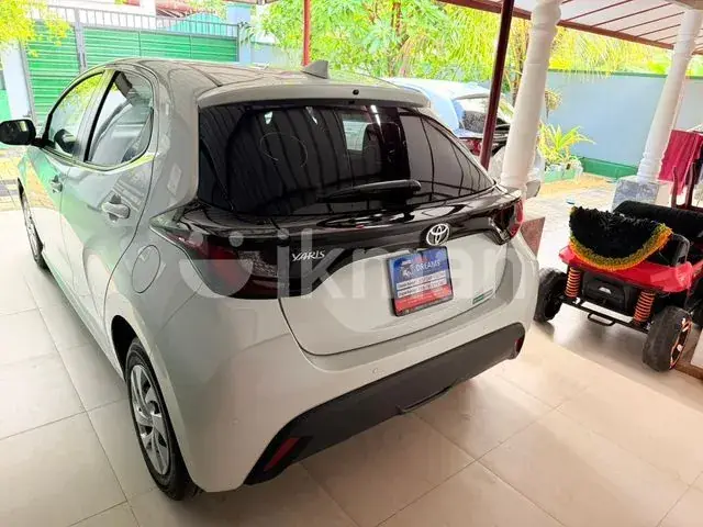 Toyota Yaris 2024 photo 3