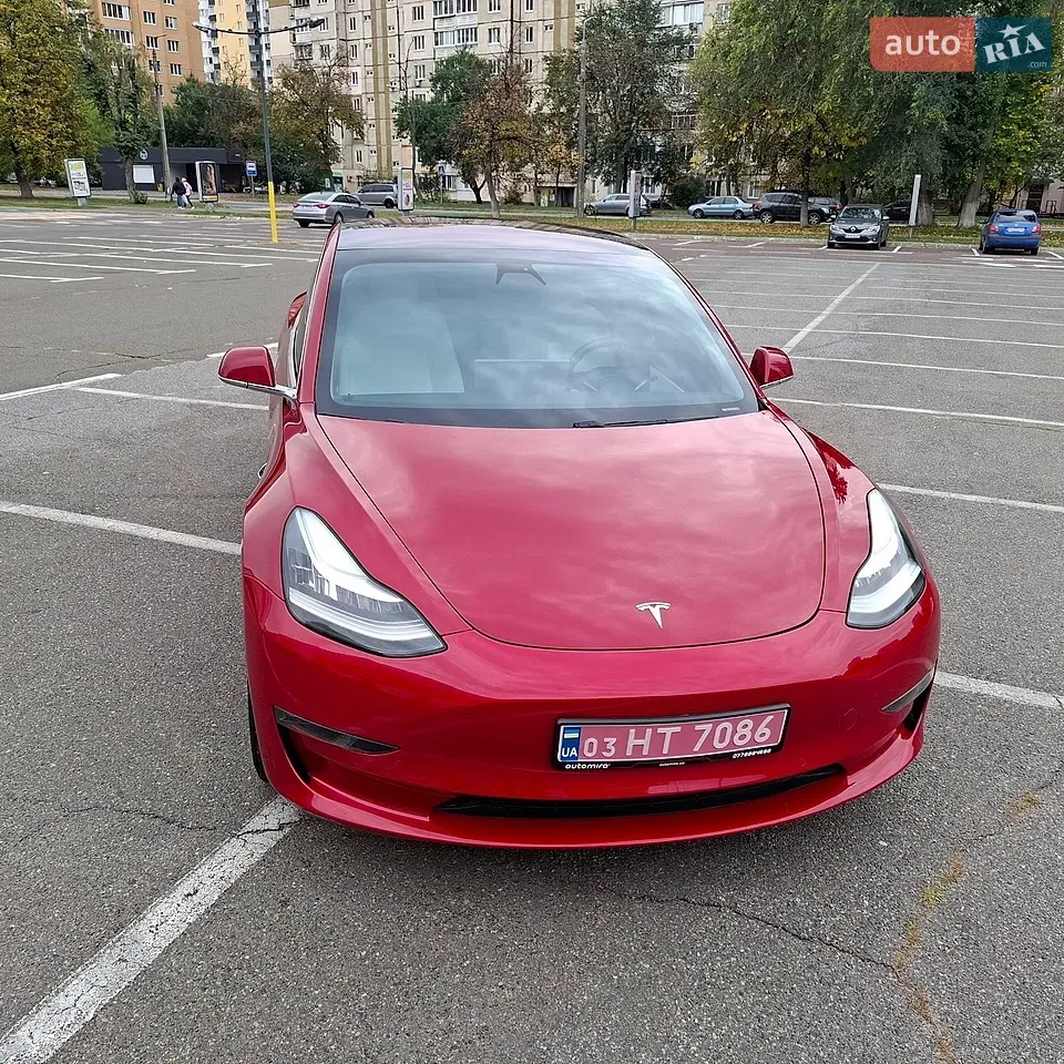 Tesla Model 3 2018 photo 3