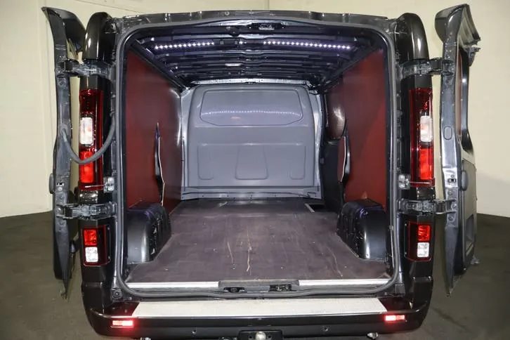 Renault Trafic 2023 photo 3