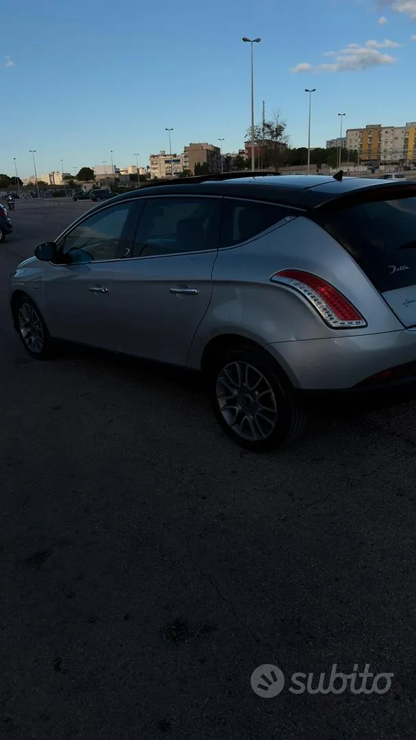 Lancia Delta 2009 photo 2