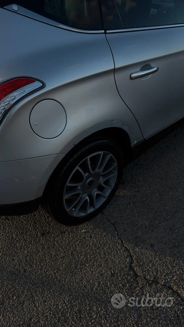 Lancia Delta 2009 photo 3