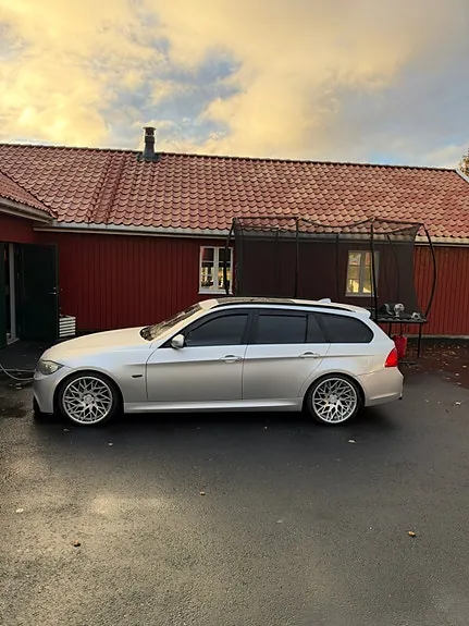 BMW 325D 2009 photo 4