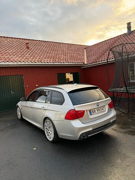 BMW 325D 2009 photo 5