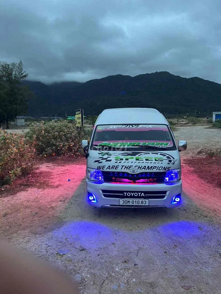 Toyota Limosine 2013 photo 3