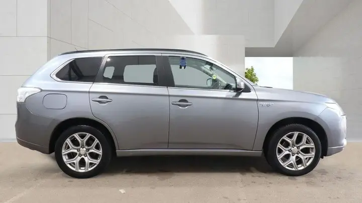 Mitsubishi Outlander 2014 photo 5