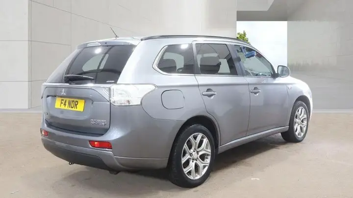 Mitsubishi Outlander 2014 photo 4